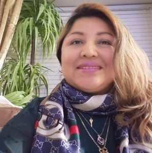 Meet your Posher, Violeta